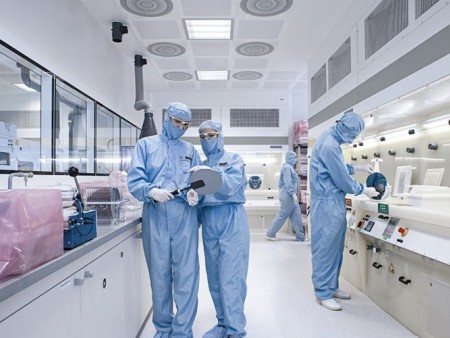 Thẩm định Phòng Sạch (Cleanroom Validation): Các Giai đoạn Bắt buộc và Tiêu chuẩn Nghiệm thu Theo ISO & GMP.