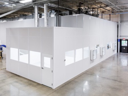 Kỹ thuật thi công phòng sạch GMP: Đảm bảo áp suất dương/âm và kiểm soát luồng khí hiệu quả