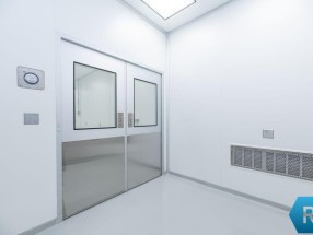 Cửa và cửa sổ phòng sạch: Tiêu chuẩn, thiết kế và thi công